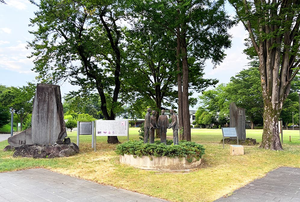 芝生広場